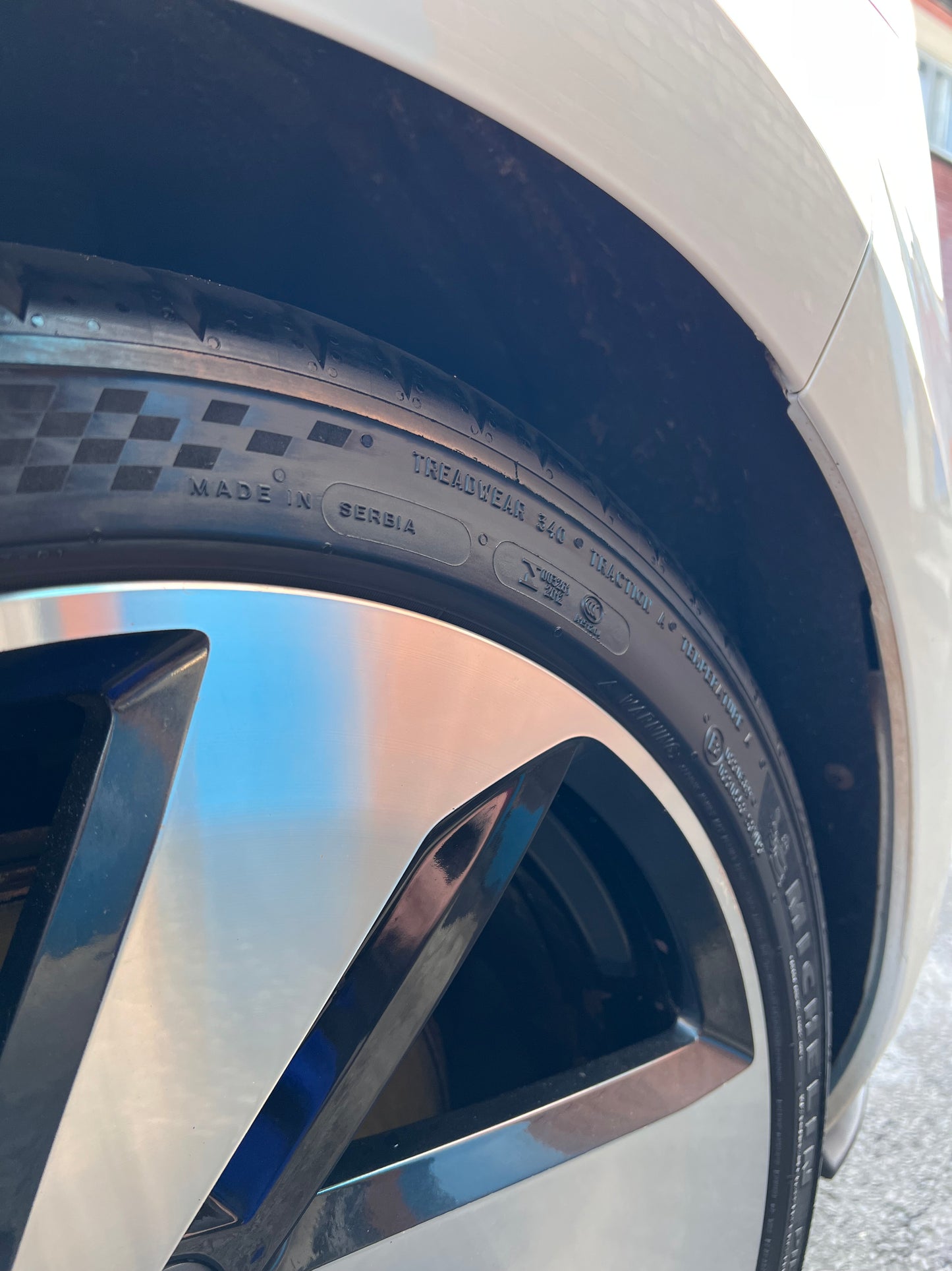 Elegance - Satin Tyre Dressing - Acrylic Formula - Silicone Free