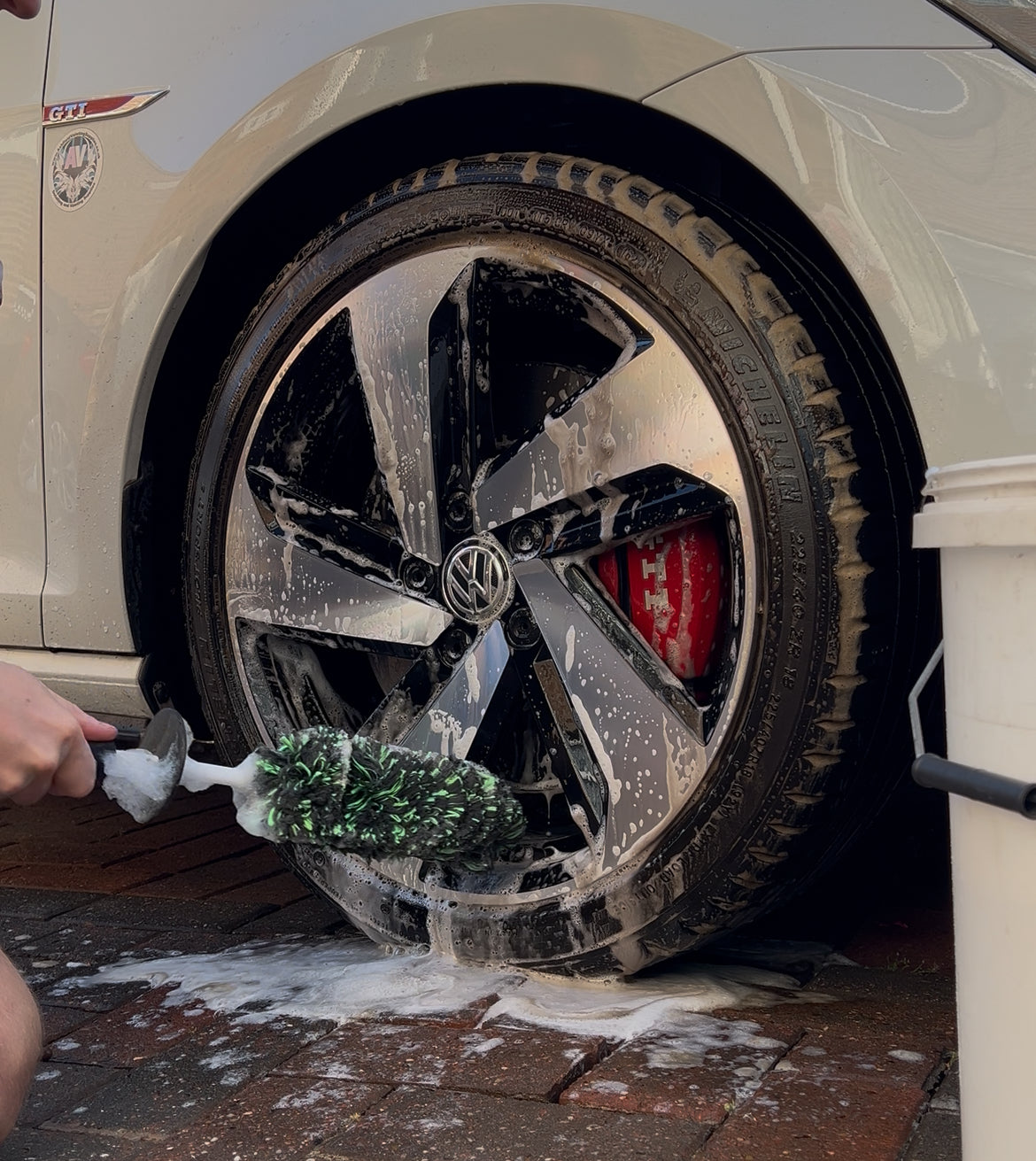 Wheel & Tyre Cleaning