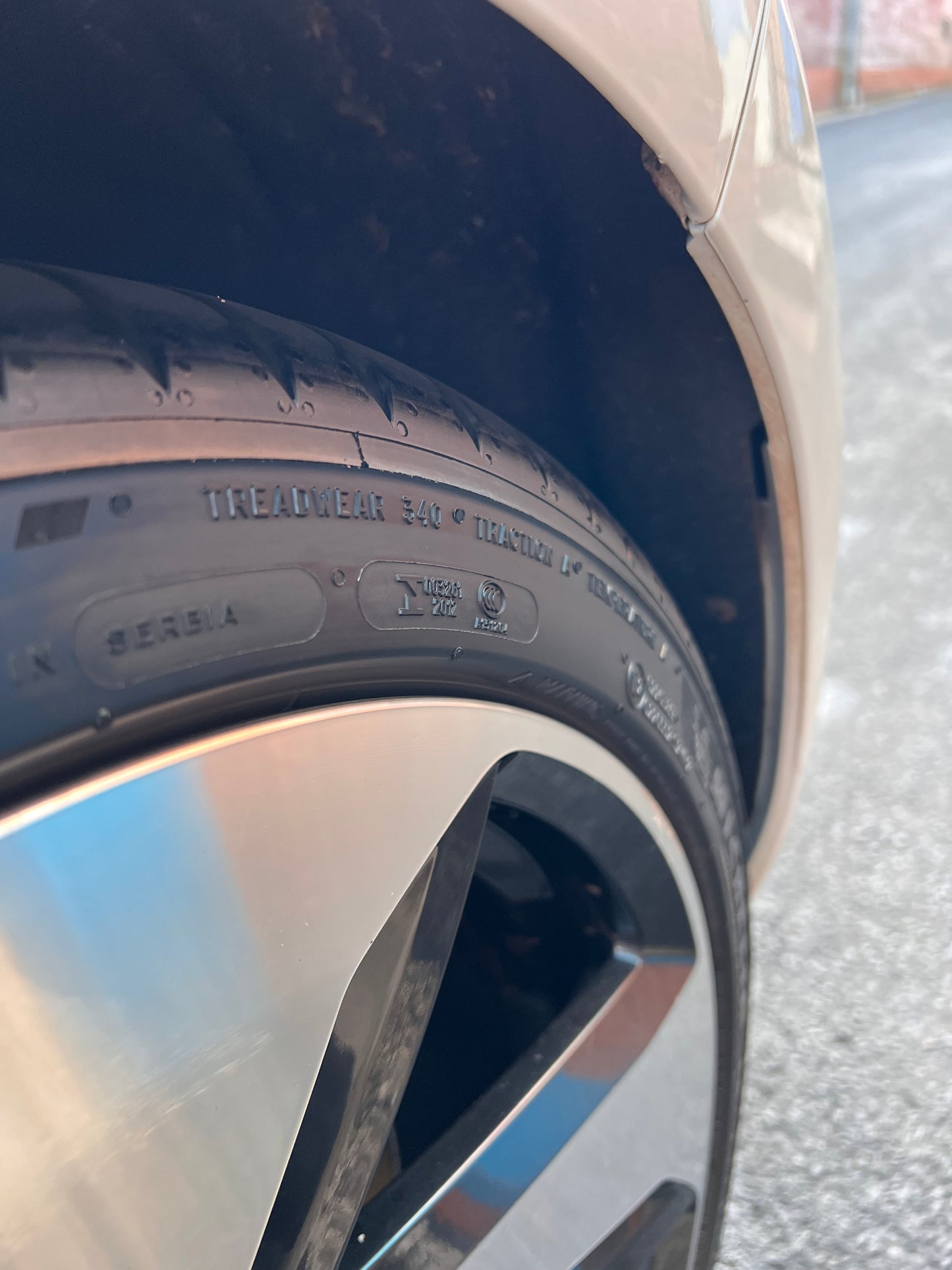 Elegance - Satin Tyre Dressing - Acrylic Formula - Silicone Free